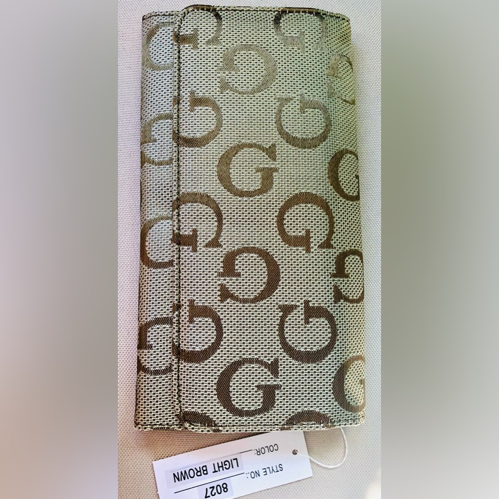 {NWT} GUESS Monogram Snap Wallet Taupe and Brown | Zip Coin Purse Credit Cards